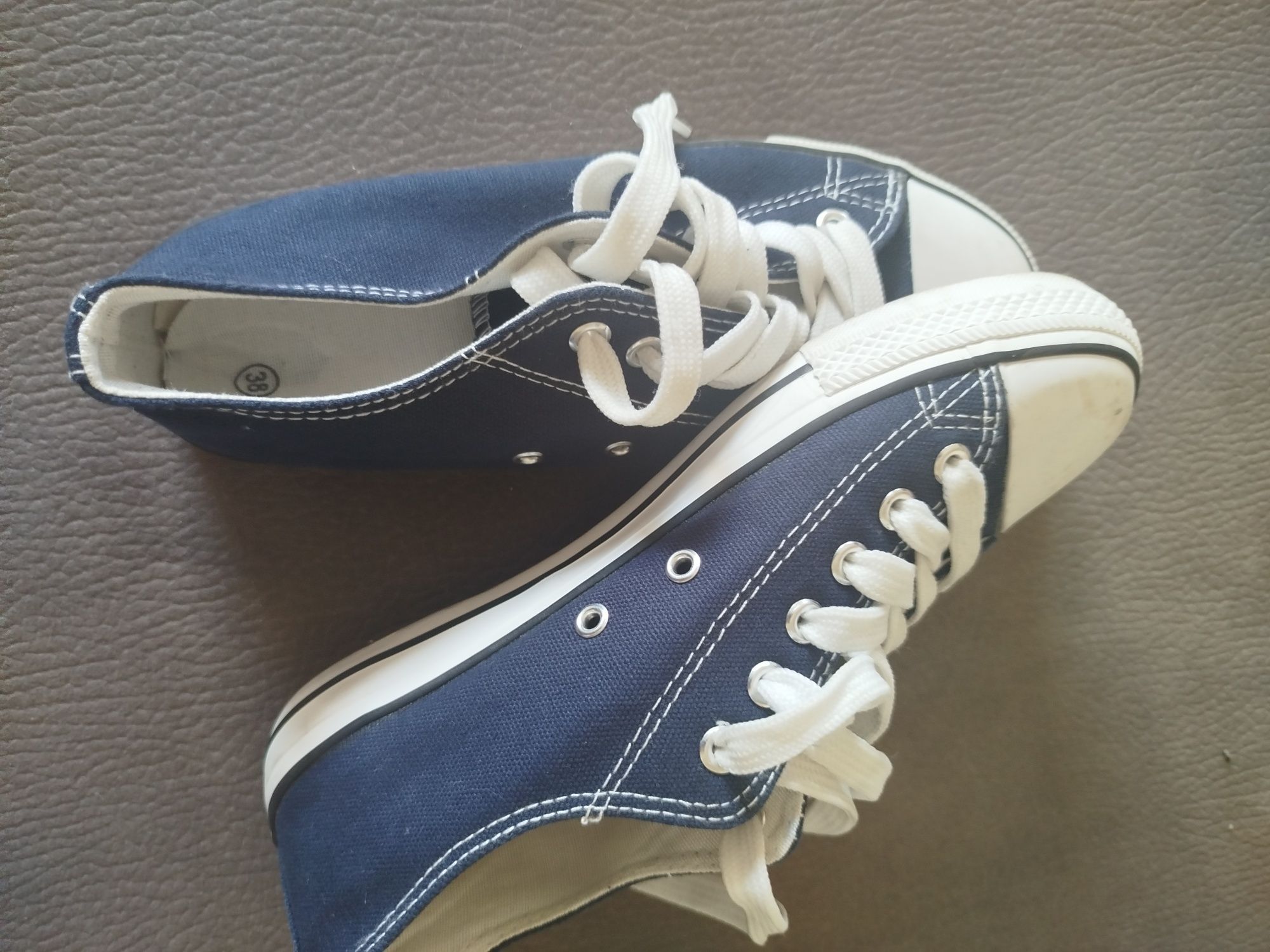 Tênis básico converse