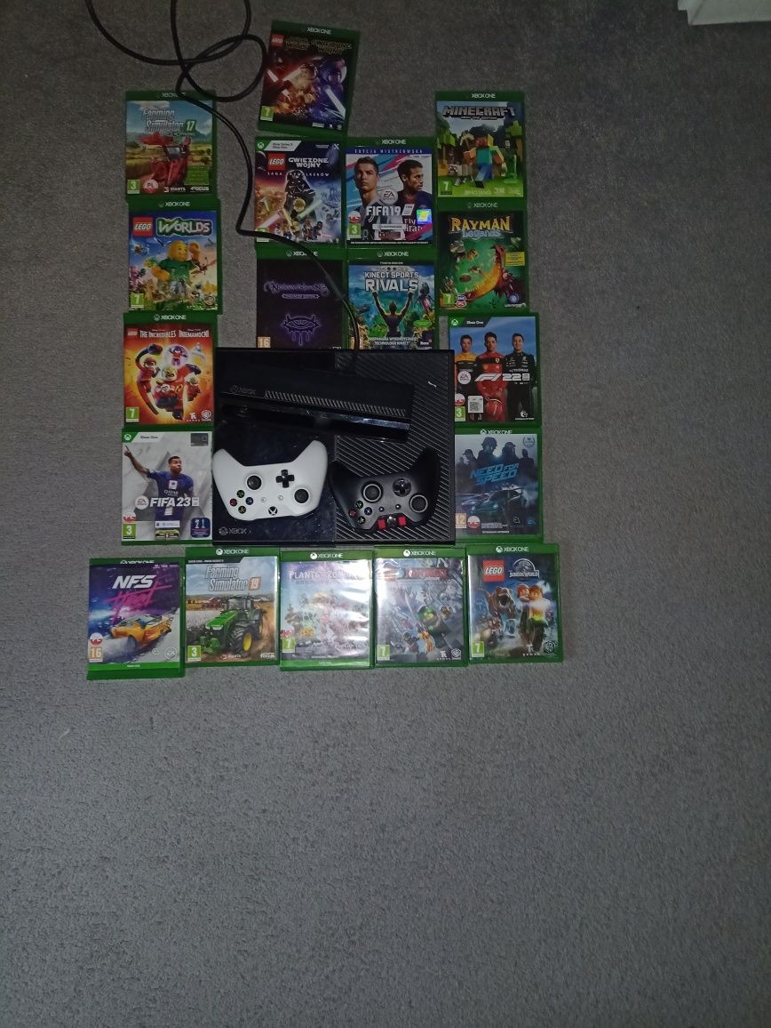 Xbox one +Kinect+dwa pady+18 gier