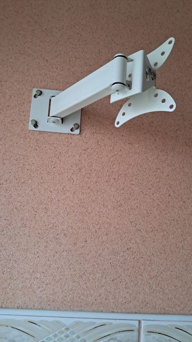 Кріплення на телевізор