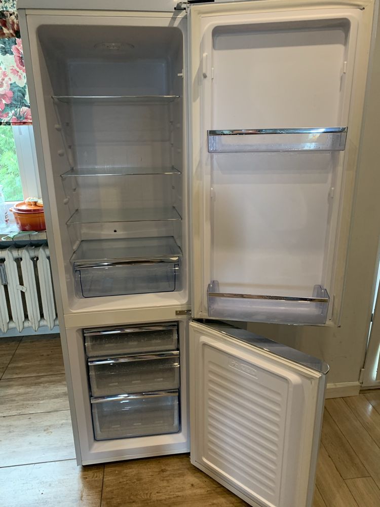 Lodówka Amica Retro niebieska blekitna