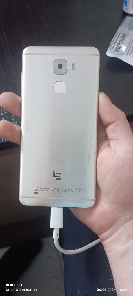 На відновлення Leeco