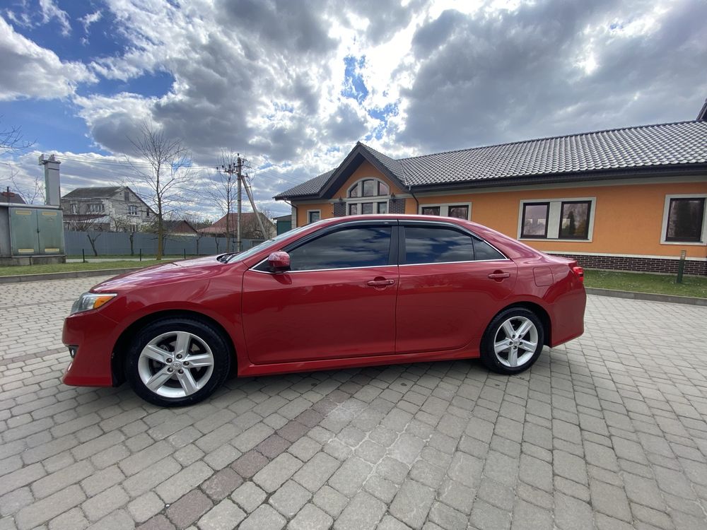 Toyota Camry 2014