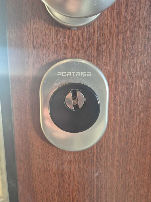 Porta de segurança blindada