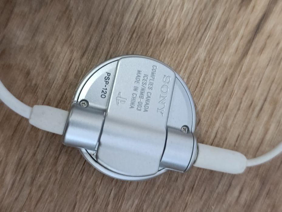 Oryginalne słuchawki do konsoli Sony PSP 1000