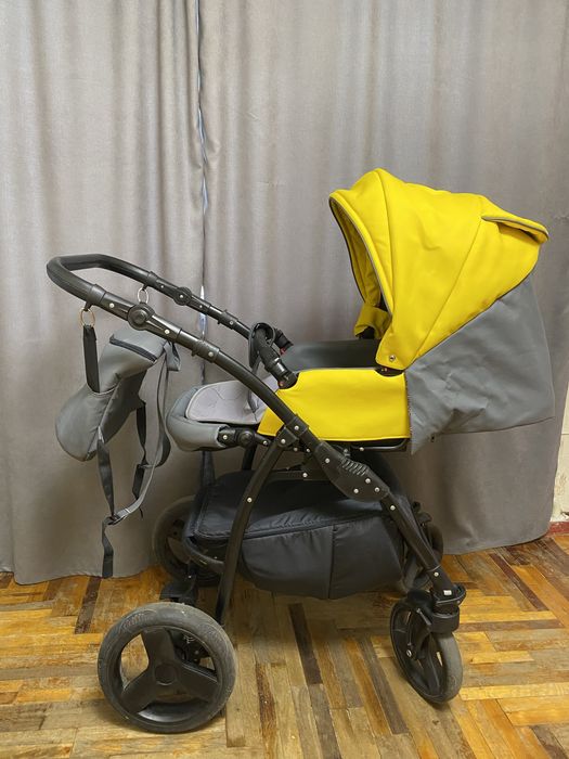 Коляска Victoria Gold з прогулянковим реверсивним блоком