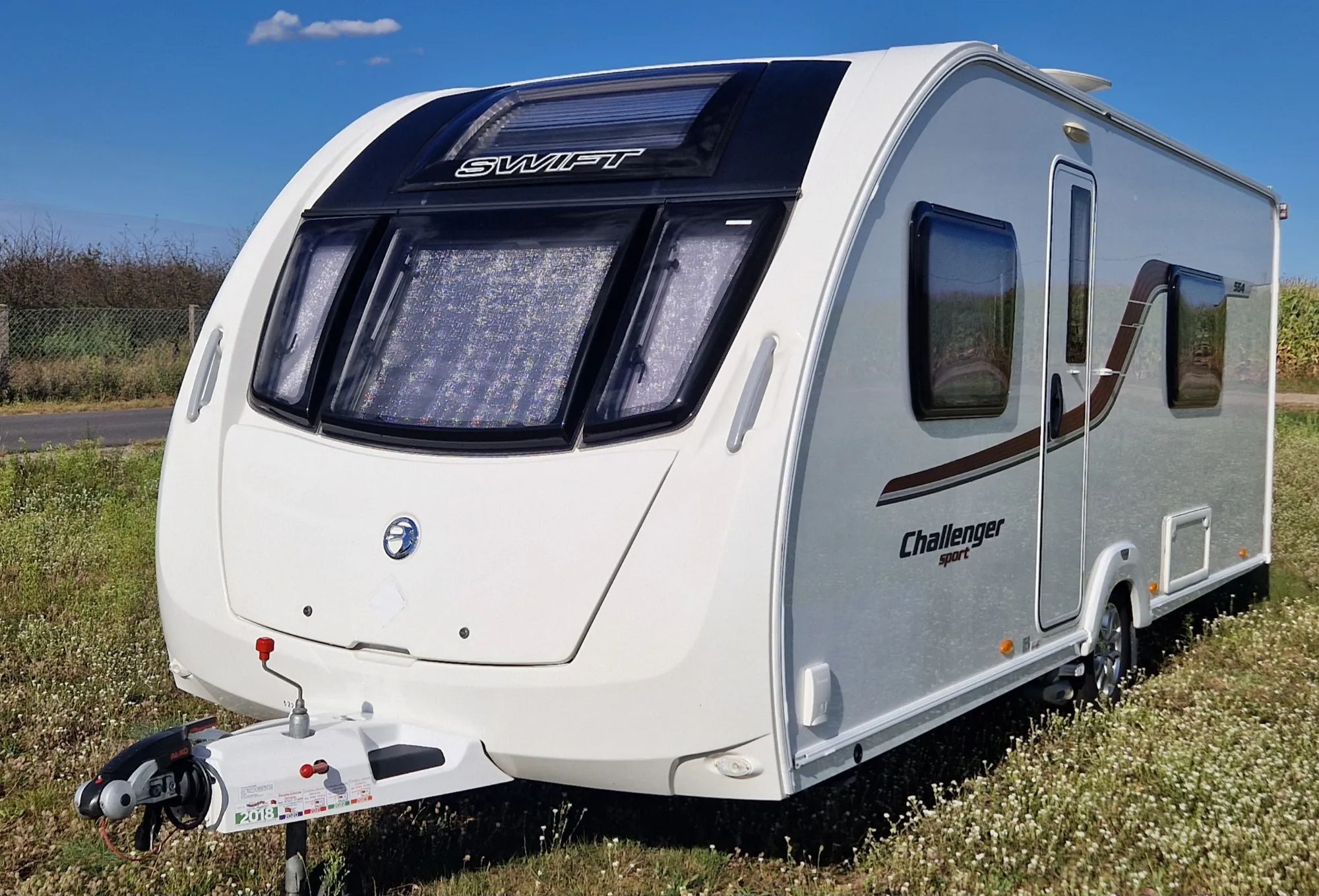 SWIFT Challenger  4/5 osobowa, Combi bojler, solar, mover, prysznic, WC