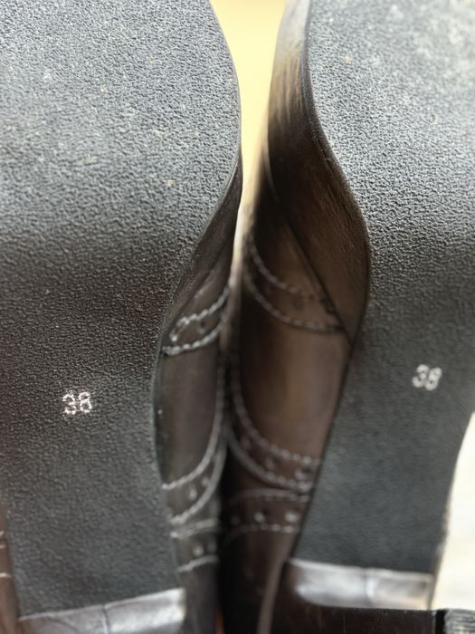 Botins em pele (nunca usados) HAITY (tam 38)