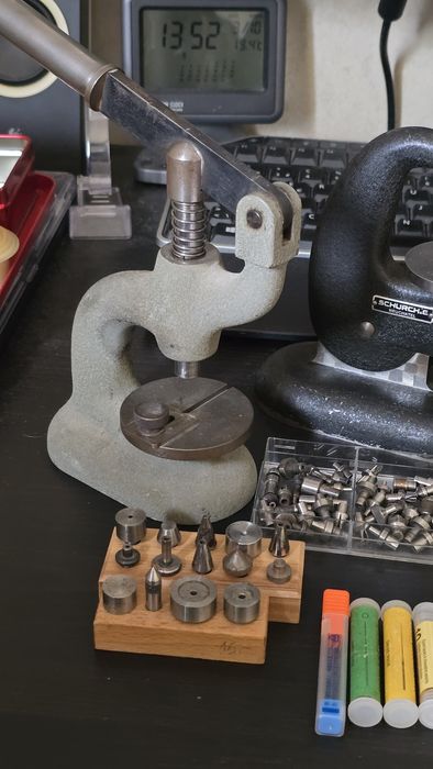 Часовой инструмент всё Swiss made пресс потанс отвёртки развёртки