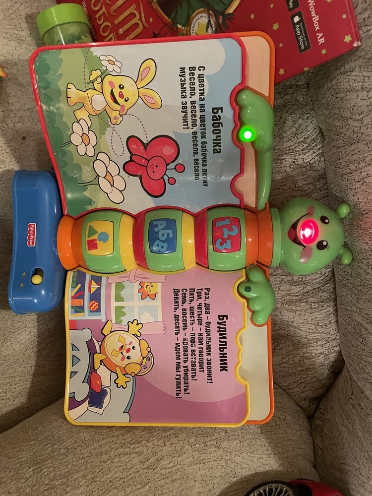 Музыкальная книжка со стишками Fisher-Price