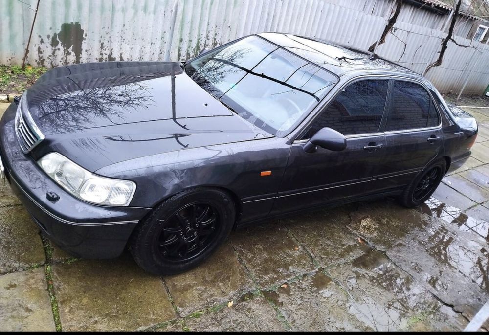 Кожанный салон Honda Legend 3