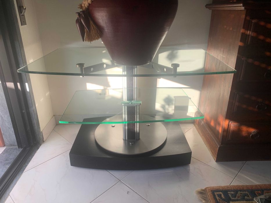 Mesa Televisão com Base em Madeira Wengué