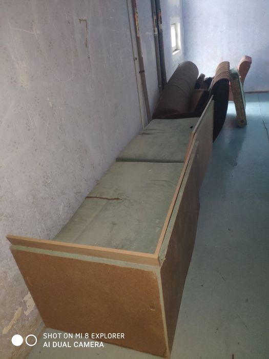 Продам два дивана под ремонт