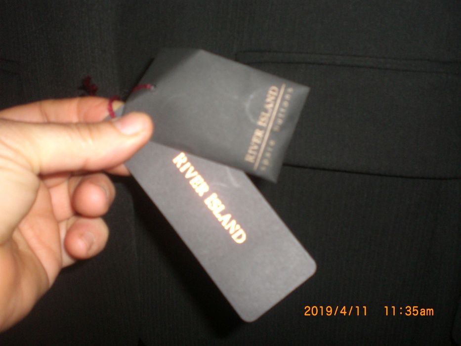 Casaco homem "River Island"novo Tam.36 S