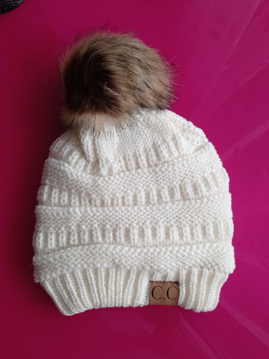 Czapki zimowe dziecięce kolory