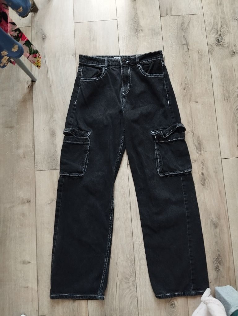 Modne spodnie dżinsowe cargo BSK -Teen Bershka 38 prosty krój