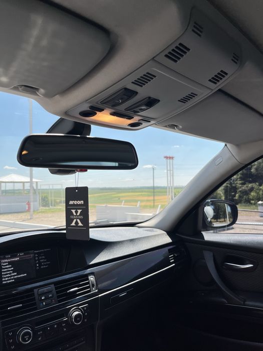 Бмв 320d на гарній камплектації