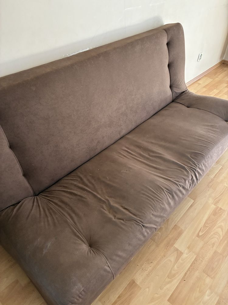 Brązowa kanapa za darmo