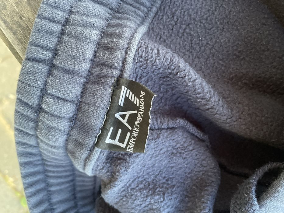 Штани emporio armani 
L розір підійде на М
Стан чудовий