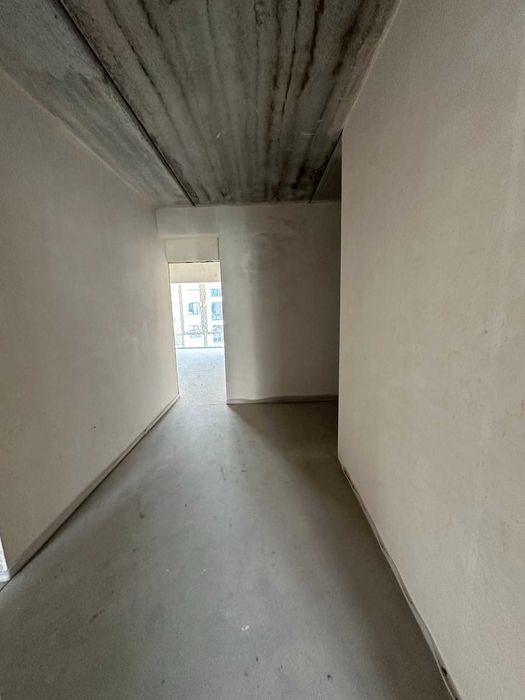 Продам велику 2-кімнатну квартиру - 70 м.кв