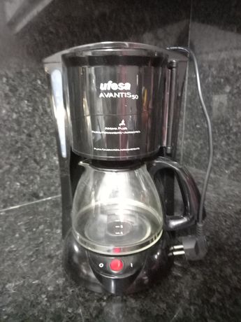 Máquina de café de filtro, marca UFESA