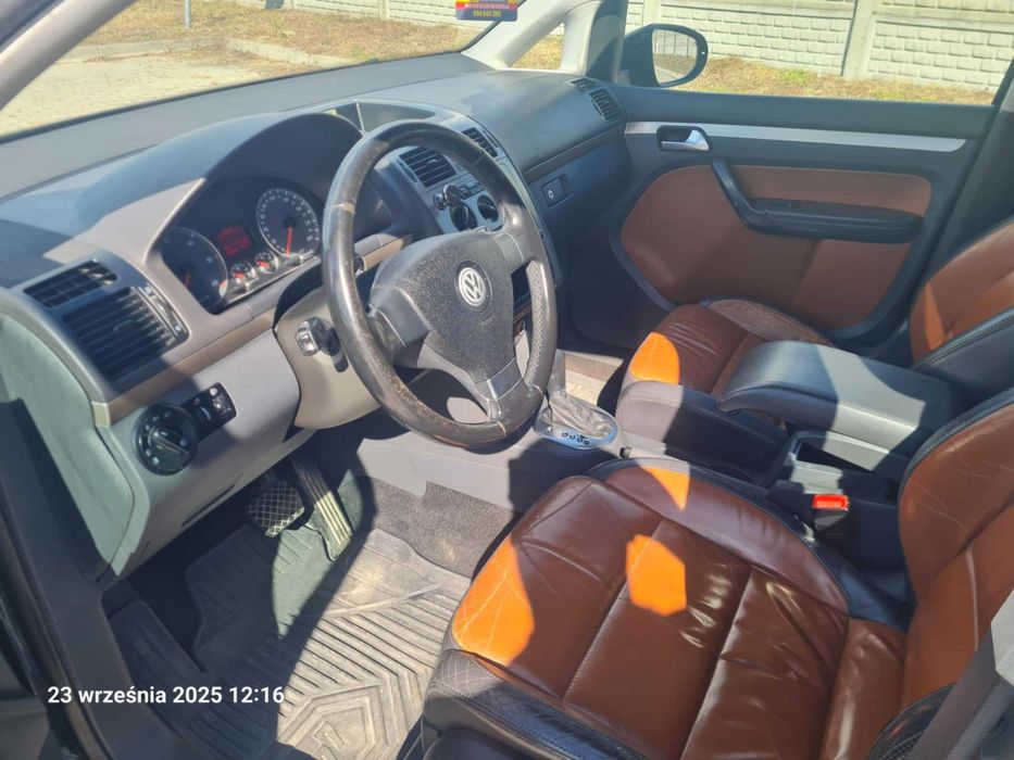 VW TOURAN automat 2010r