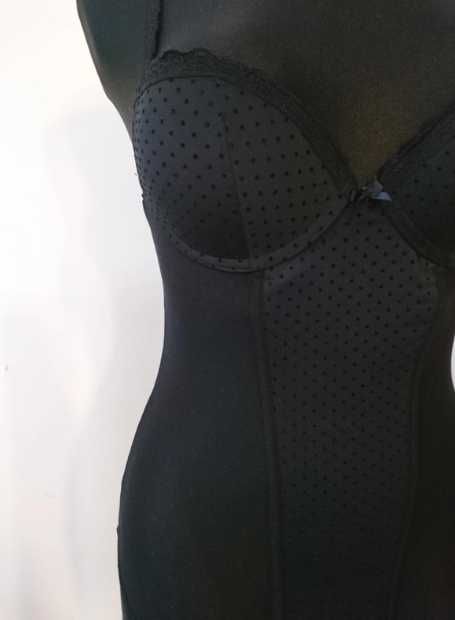 Czarny damski gorset w kropeczki