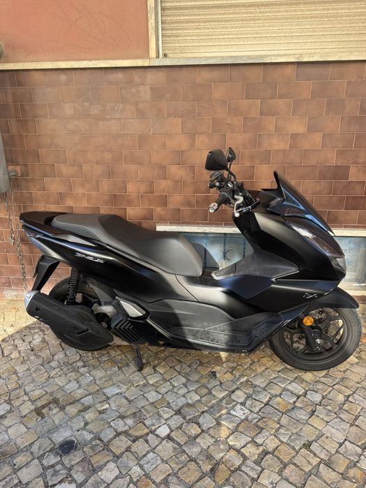 Mota Honda PCX 2000€