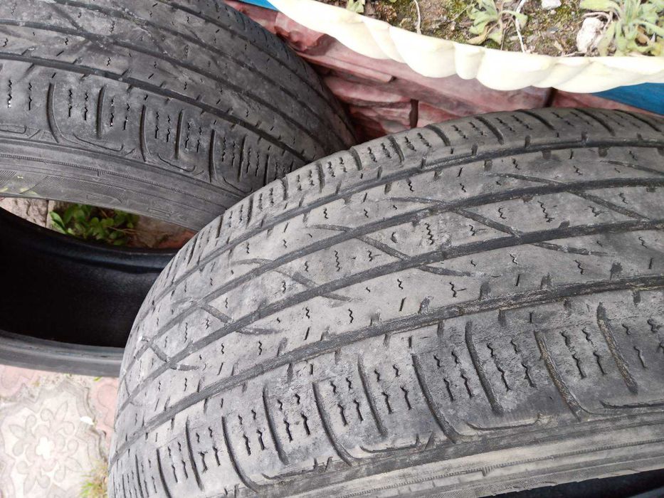 Шины 4 шт. 235/55 R19