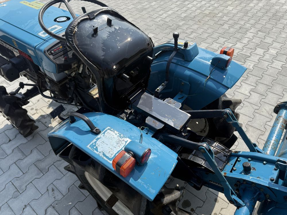 Японський трактор Mitsubishi D1450