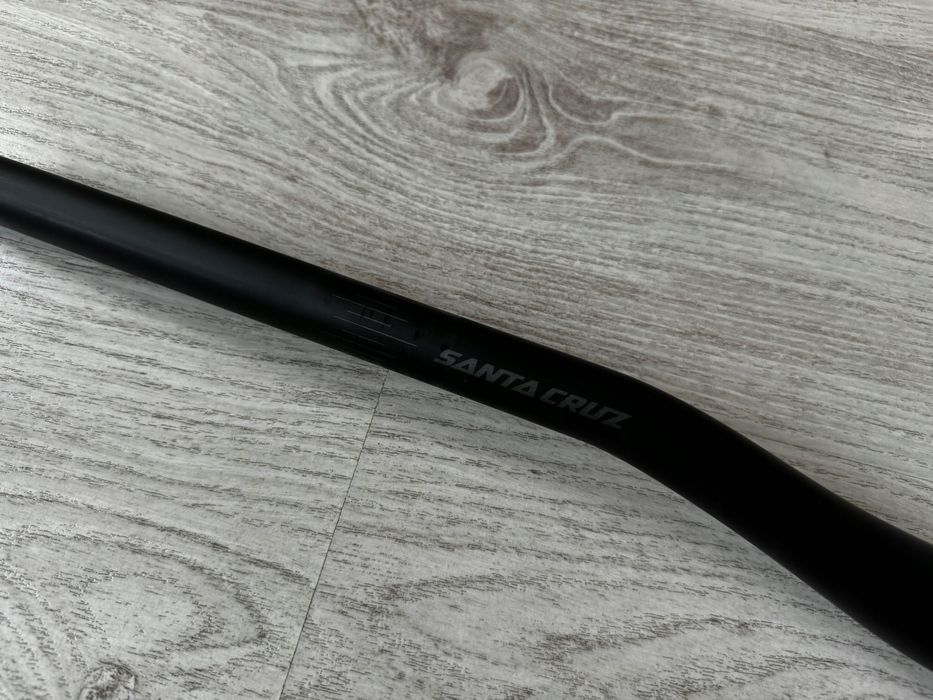 Kierownica Santa Cruz Riser Carbon Bars 780mm 35/35mm