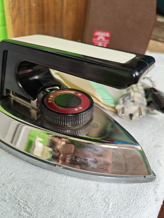 Утюг малогабаритный ут-400 0,8 220.