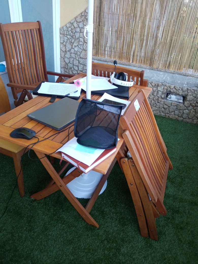 Mesa cadeiras jardim