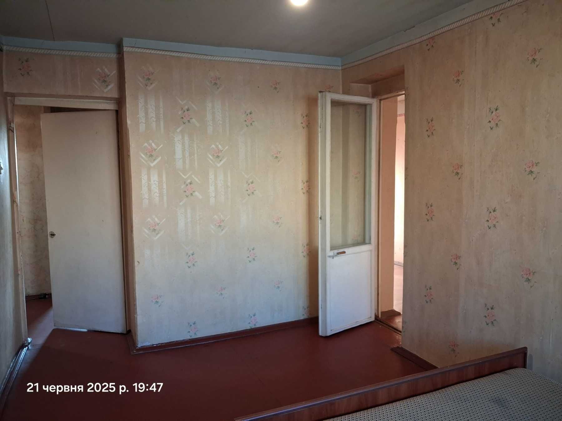 Продаж теплої 2-х кімнатної квартири у ПЗР.