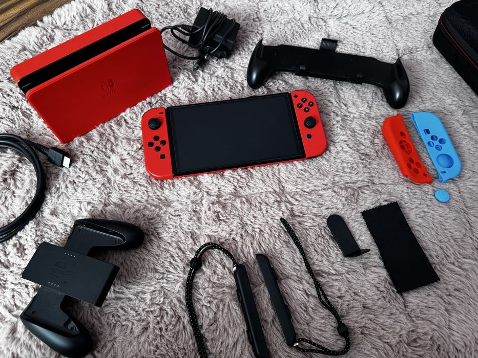 Konsola Nintendo Switch OLED MARIO RED EDITION