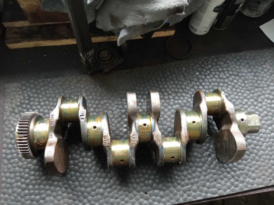 Колінвал Фольксваген ЛТ  2.8 CDI  116 кВт стандарт.