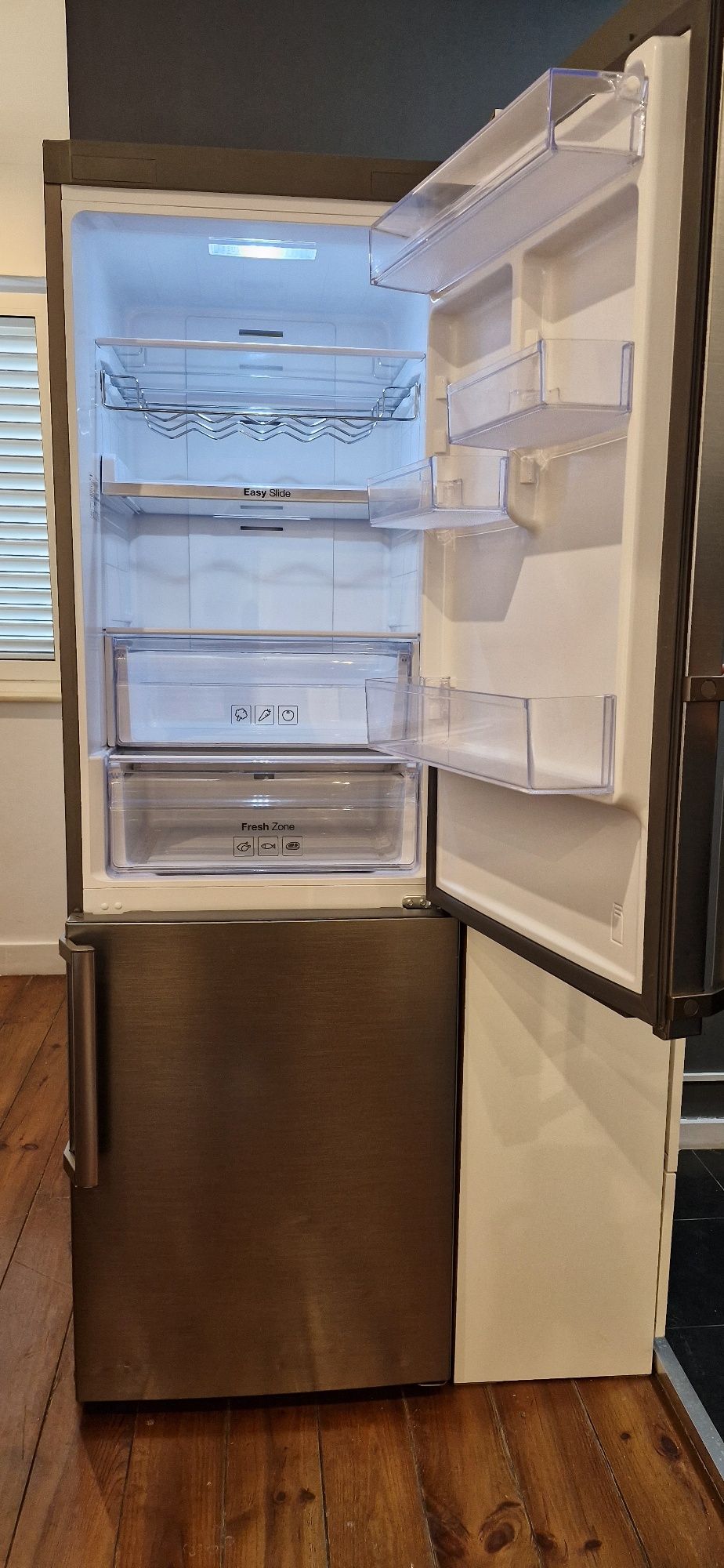 Frigorífico Samsung - 1 ano de uso
