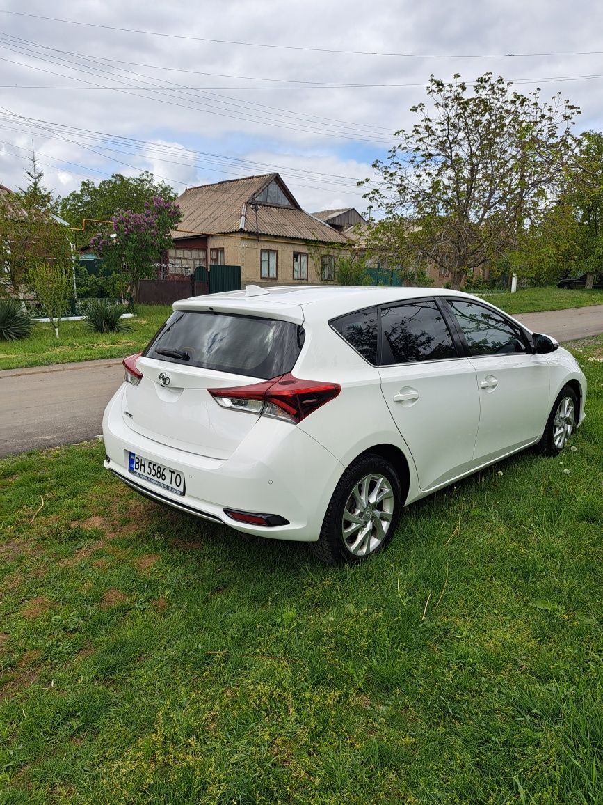 Тойта Ауріс 2018 Toyota Auris