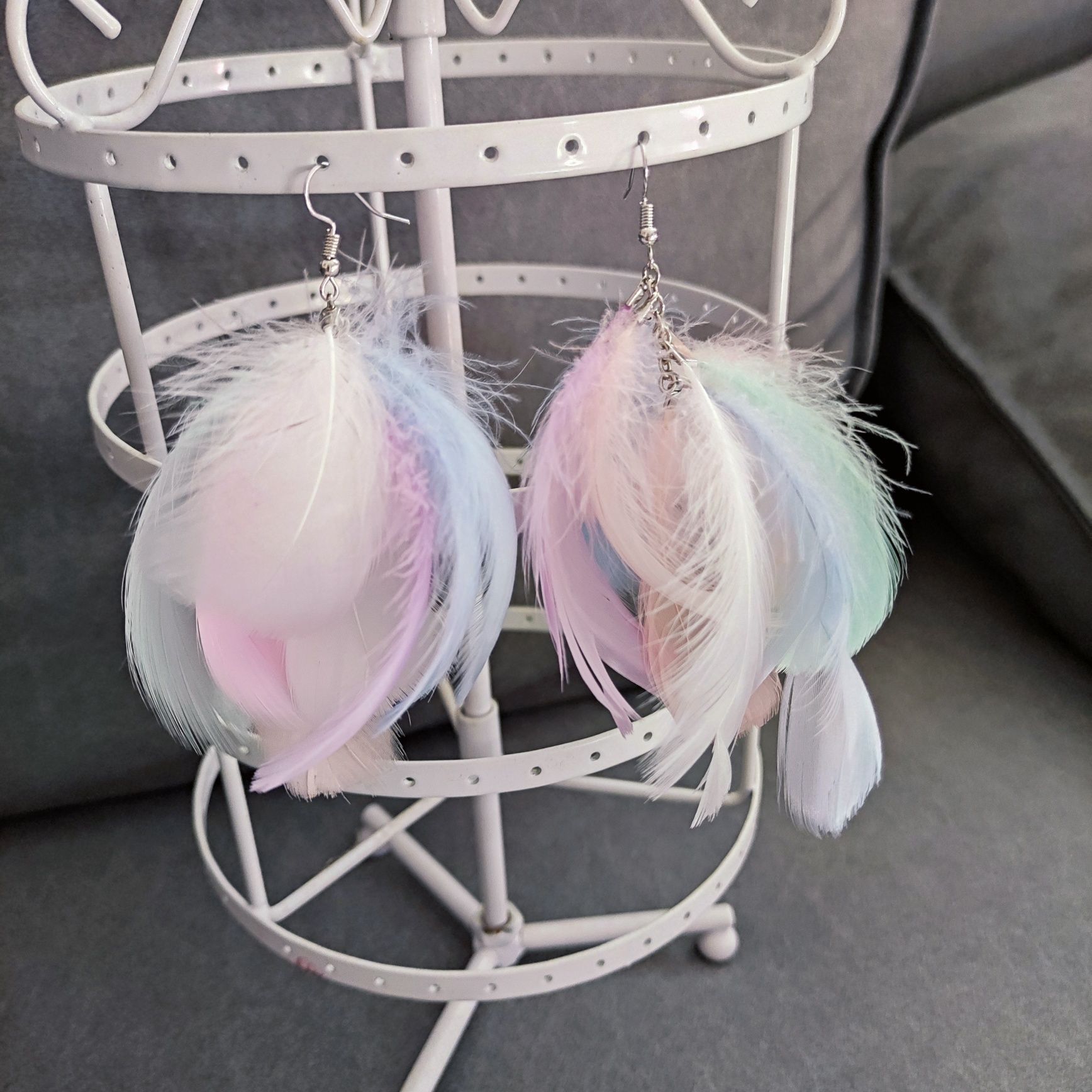 Kolczyki z piór z piórami feathers earrings pastelowe lekkie