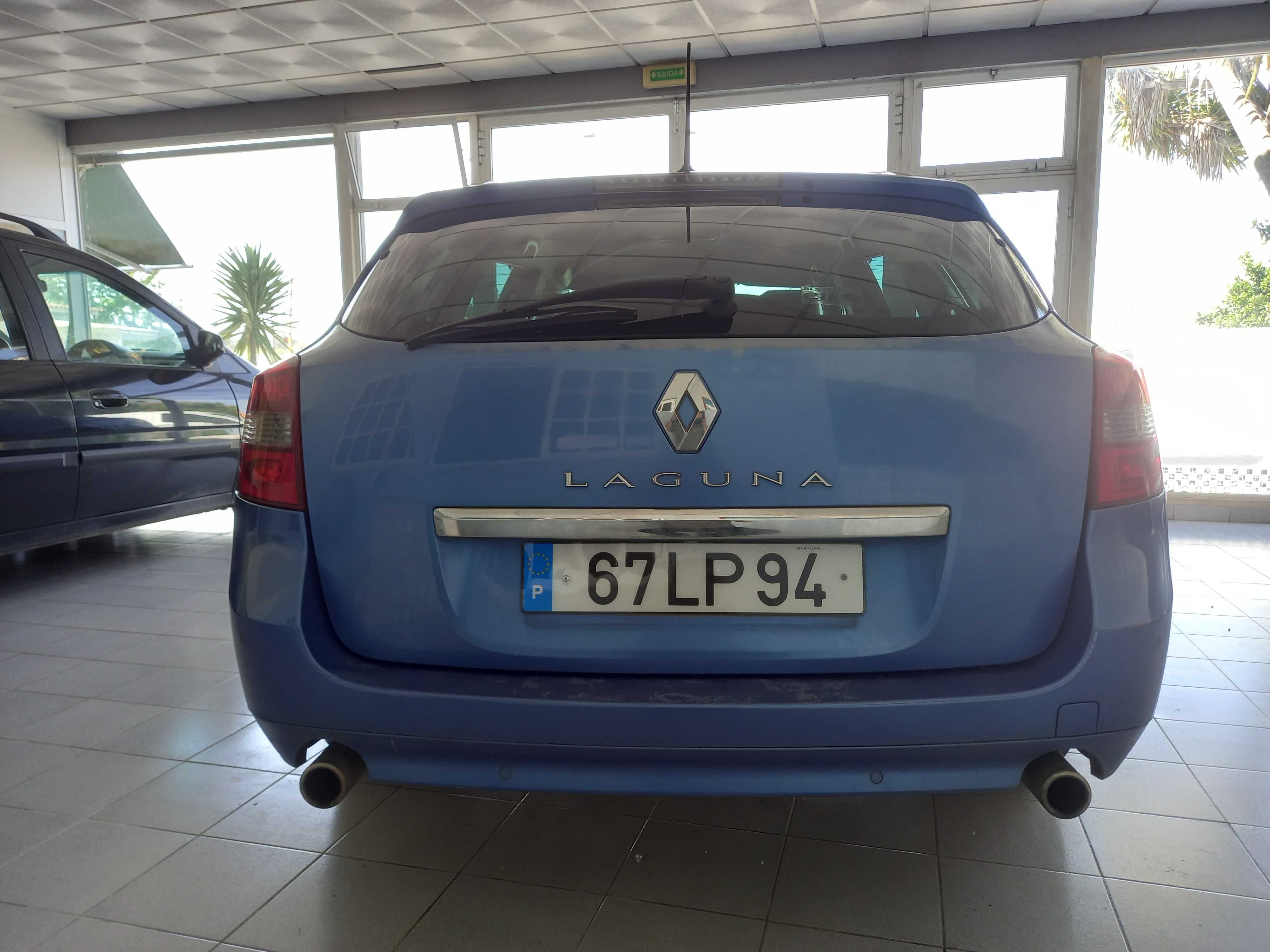 Renault Laguna 3 2.0 DCi  150 cv  4Control