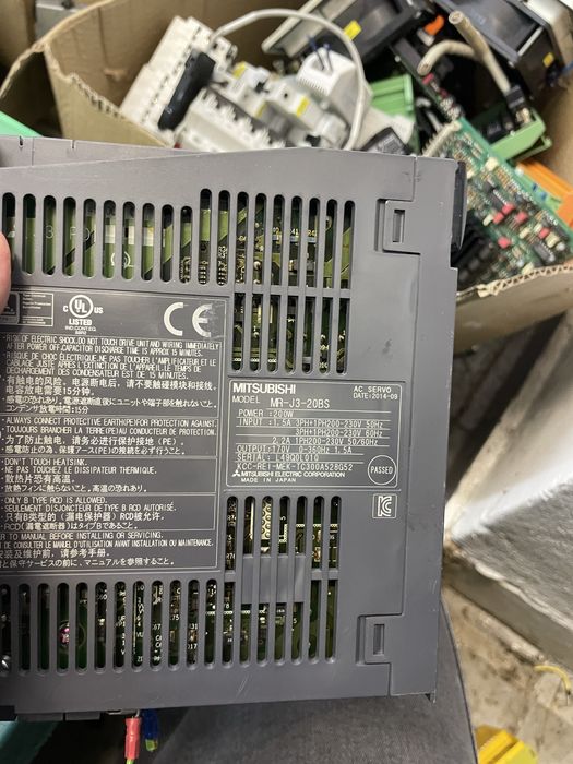 Serwozasilacz Mitsubishi MR-J3-40B MR-J3-10B MR-J3-70B MR-J3-20BS