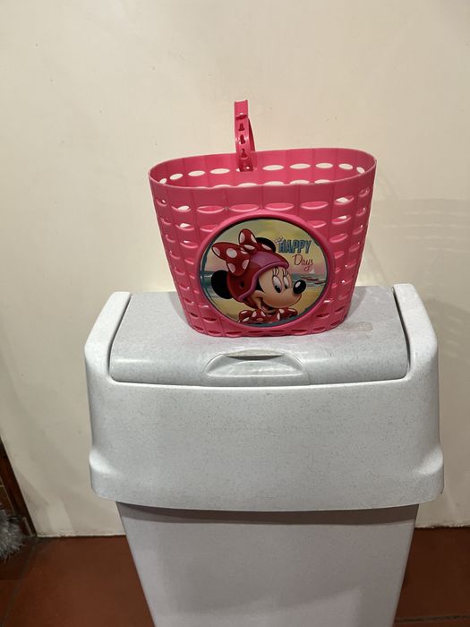 Koszyk różowy na rower dziecięcy z myszką miki na trytytki