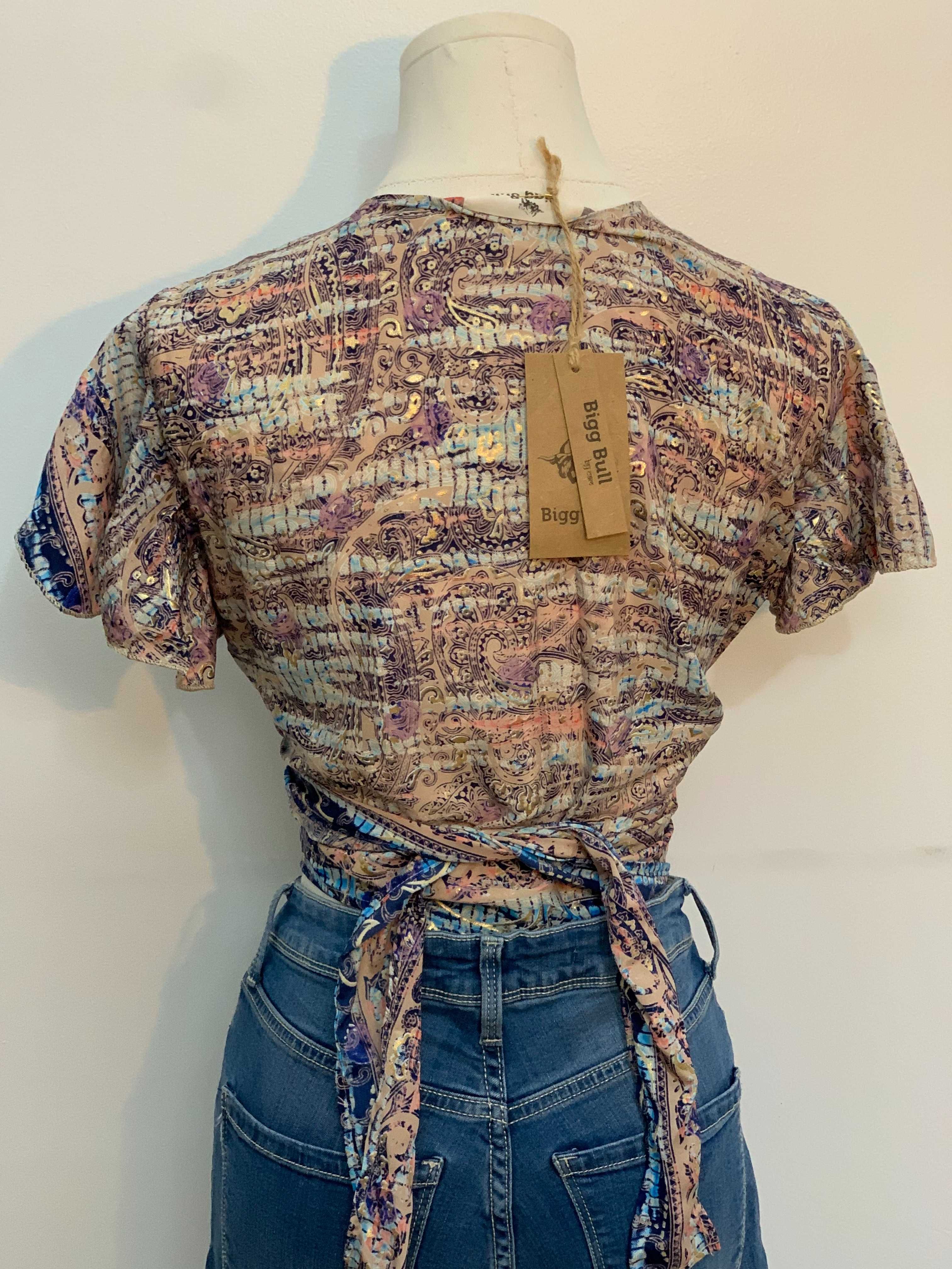 Top Estampado Bigg Bull com Laço Frontal – Tamanho Único