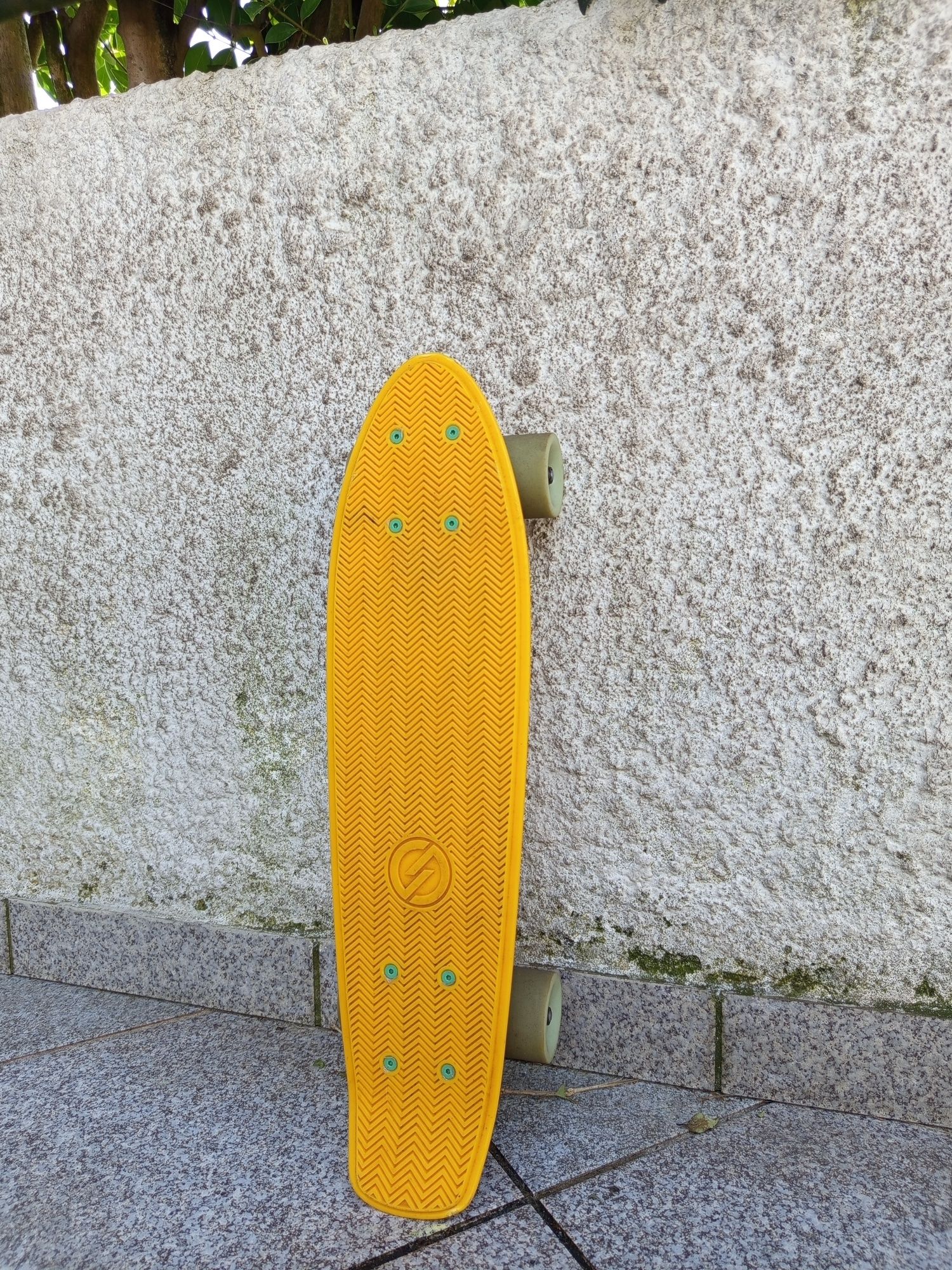 CRUISER SKATEBOARD YAMBA 100 CORAIL
Prix régulier:

Prix réduit:€