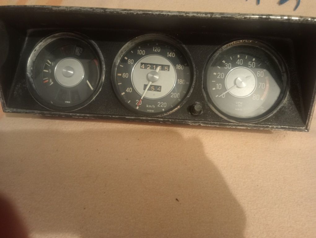 bmw 1602 / 2002 quadrantes e encostos cabeça