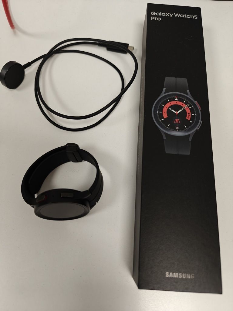 Smartwatch Samsung Galaxy Watch 5 Pro Czarny Gwarancja Idealny