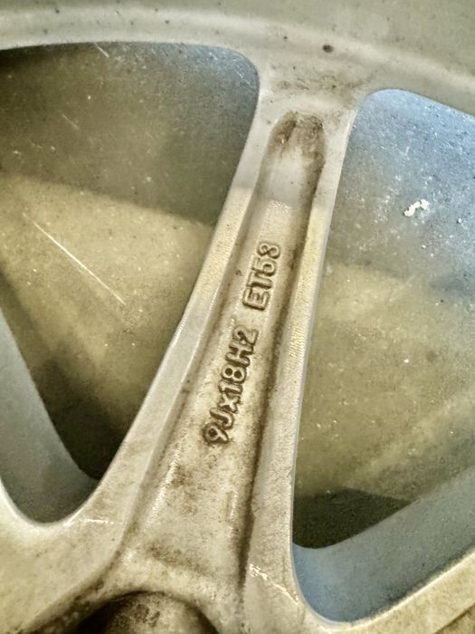 Оригинальные разноширокие диски porsche r18 et53-59  8j-9j 5x130 4шт