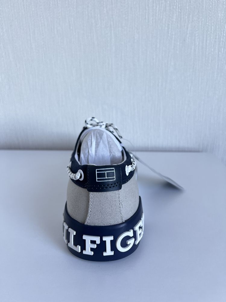 Tommy Hilfiger.Оригінал.