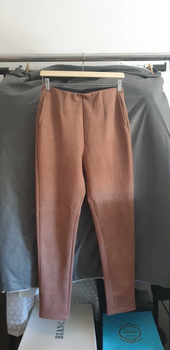 Leggings pele de pêssego com bolso