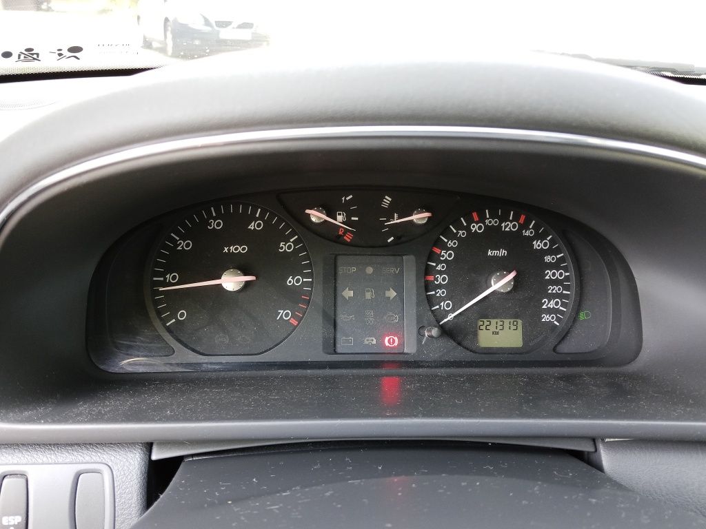 Renault Laguna 2 2.0  hatchback 2004r.