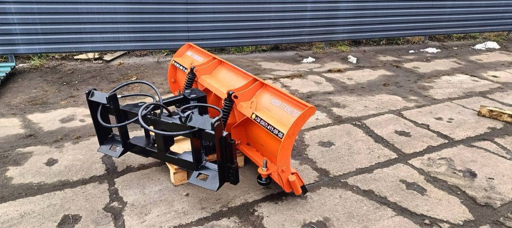 Відвал для сніну на bobcat